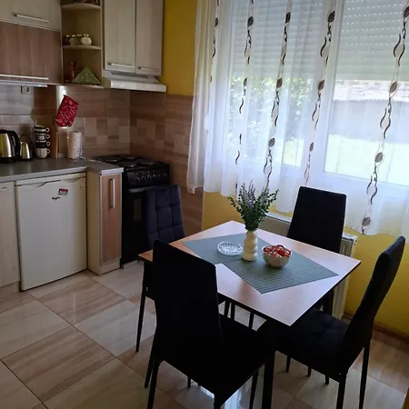 Dmb Apartmens *