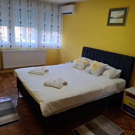 Dmb Apartmens *